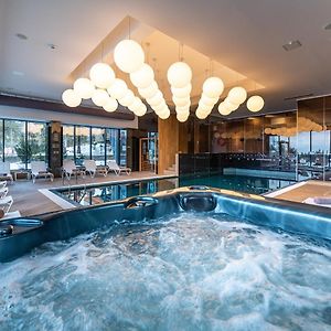 Complex Hotelier COTA O MIE